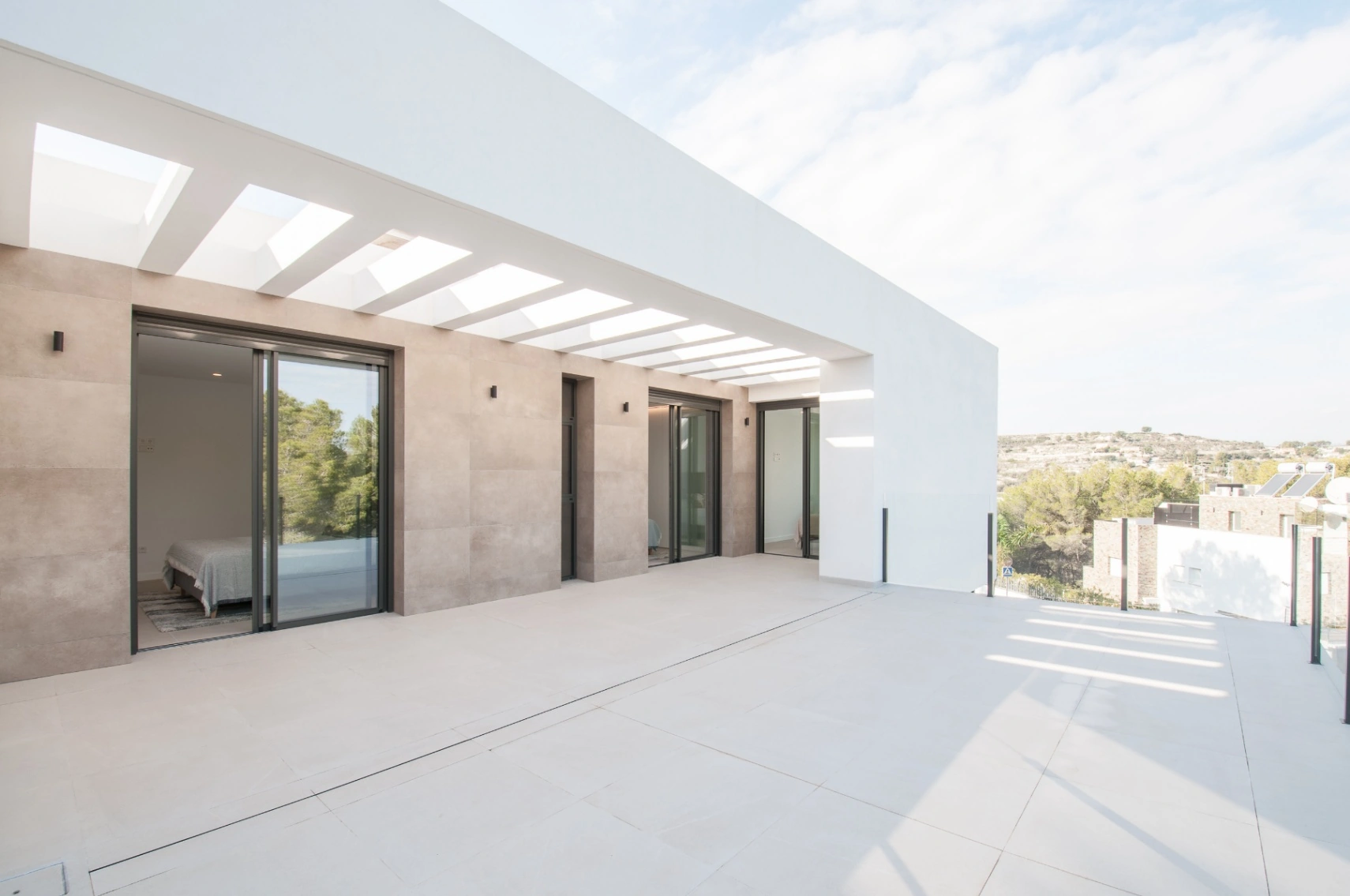 VILLA DE NUEVA CONSTRUCCIÓN EN TEULADA, SITUADA EN LA ZONA DE BENIMEIT