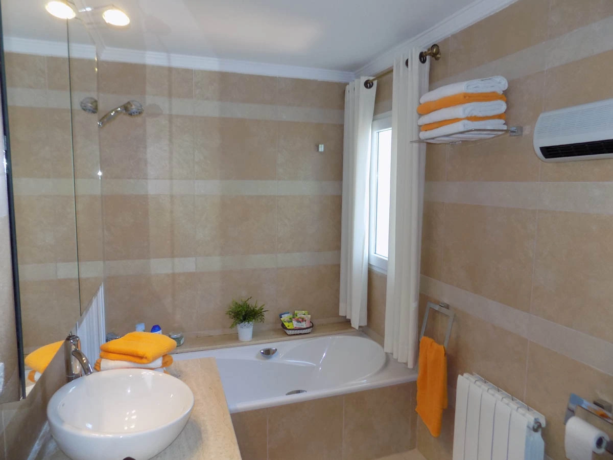 4290 - Villa a la Venta en Moraira con vistas al Mar