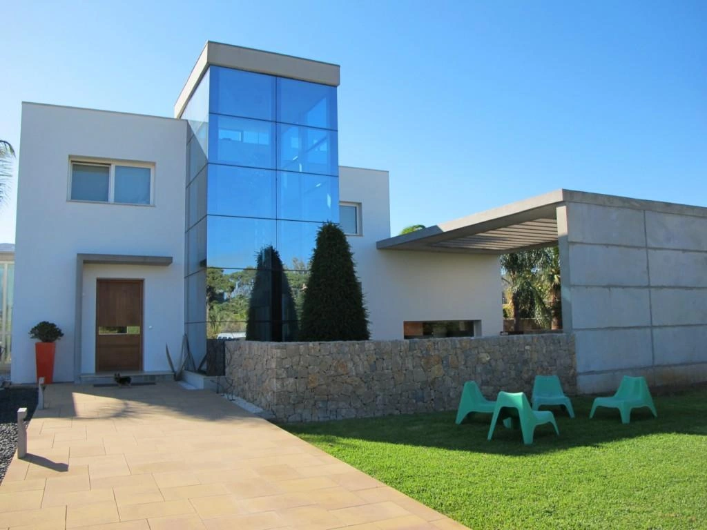CRAL192183 - Villa minimalista en venta en Denia