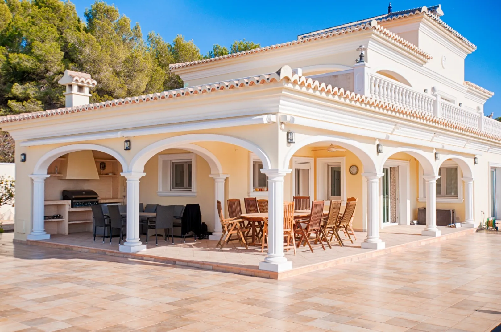 CRMI226006 - Grande villa élégante avec vue sur la mer à vendre à Moraira