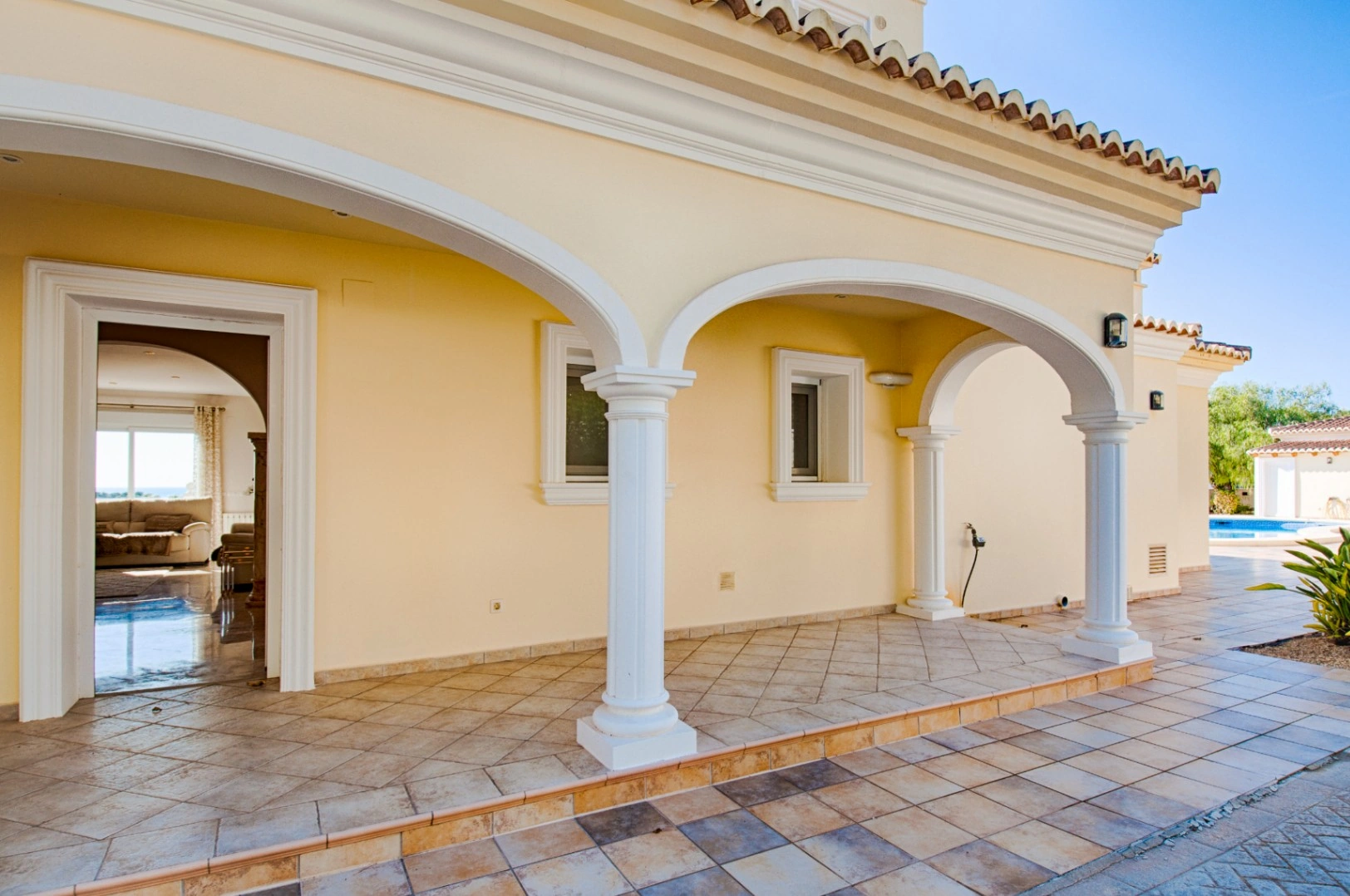 CRMI226006 - Grande villa élégante avec vue sur la mer à vendre à Moraira