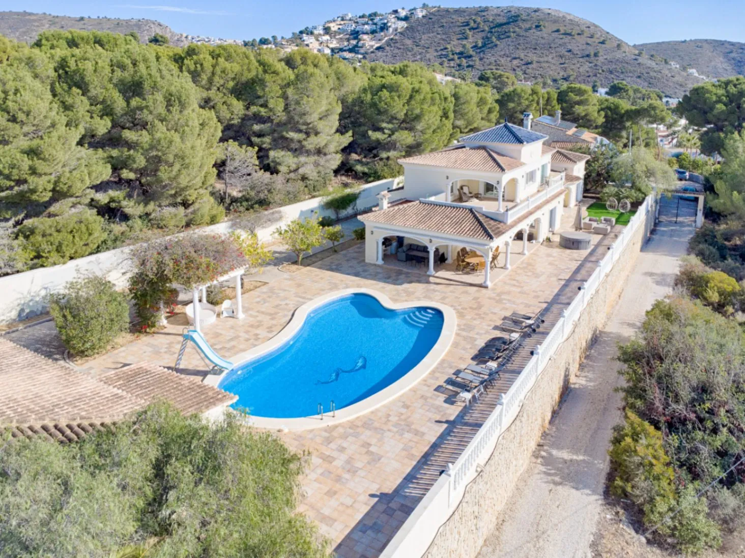 CRMI226006 - Grande villa élégante avec vue sur la mer à vendre à Moraira