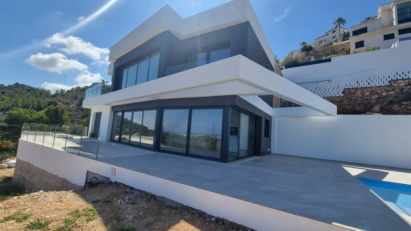 4507 - Villa de nueva construcción con vistas al mar a la Venta en Denia