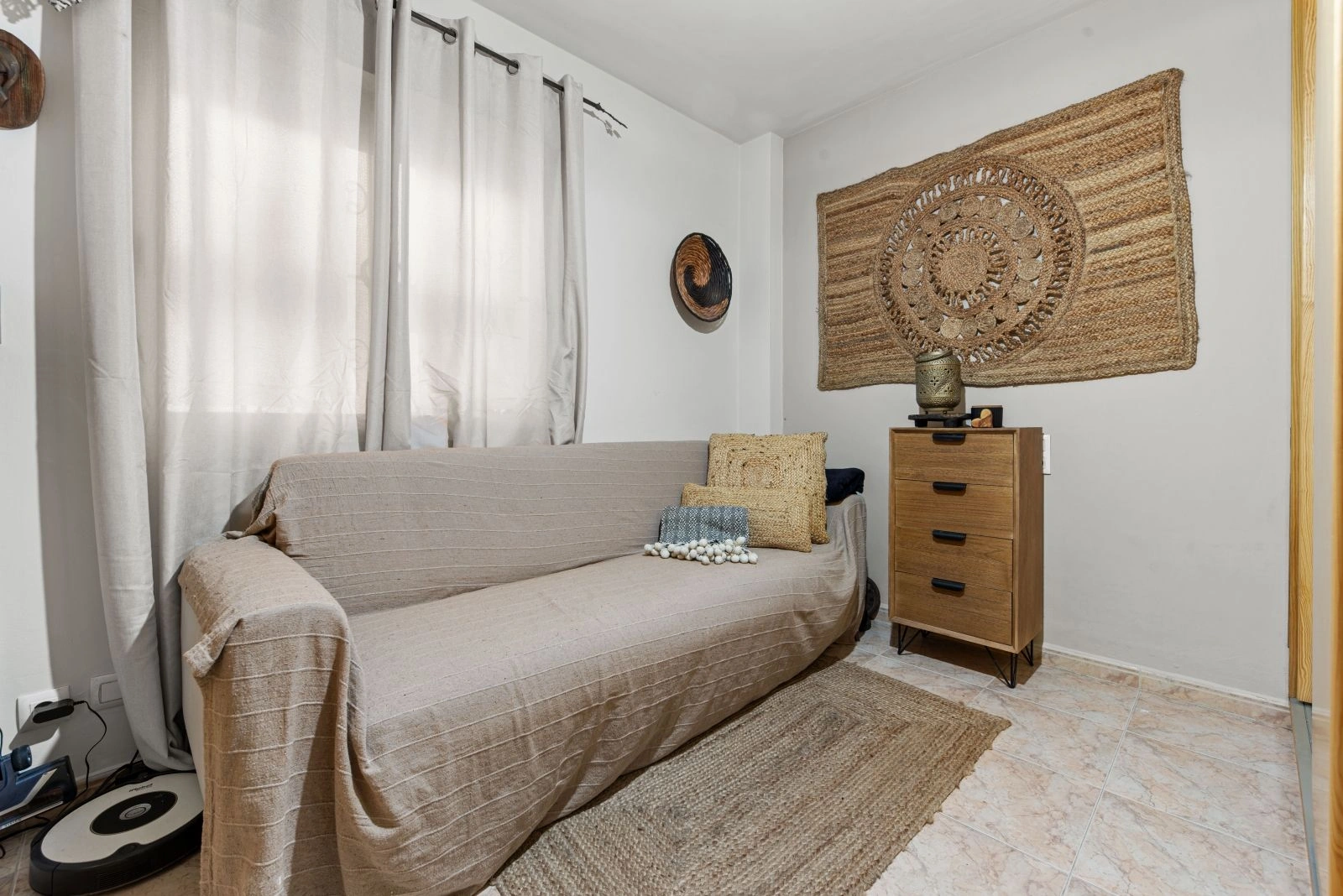 CR711932 - Amplio apartamento de 3 dormitorios junto al casco antiguo