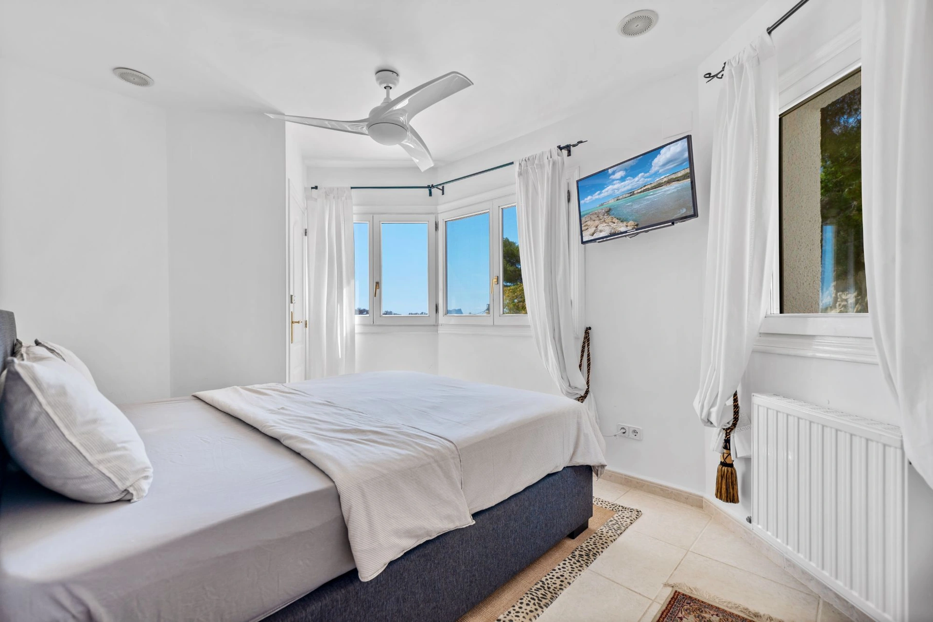 Villa con vistas al mar Mediterráneo con jacuzzi y sauna en venta en Moraira