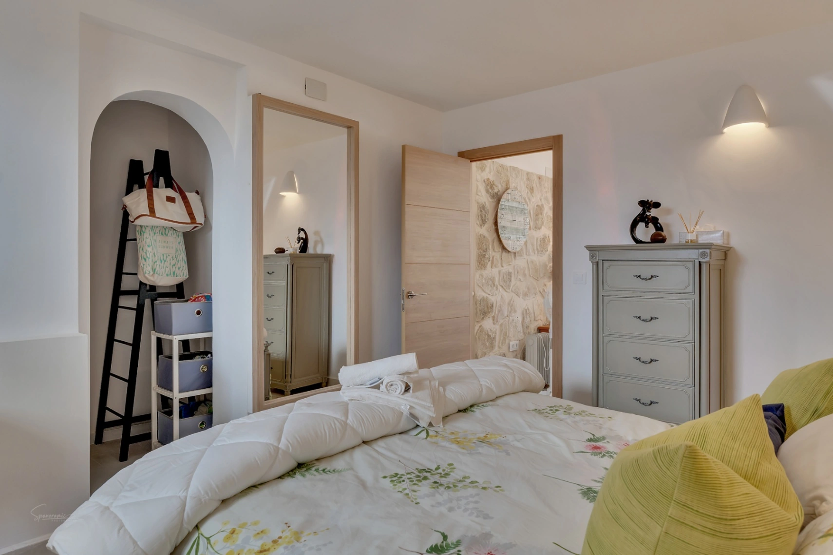 CRJC898930 - Elegante villa completamente renovada con vistas impresionantes en Rafalet, Jávea