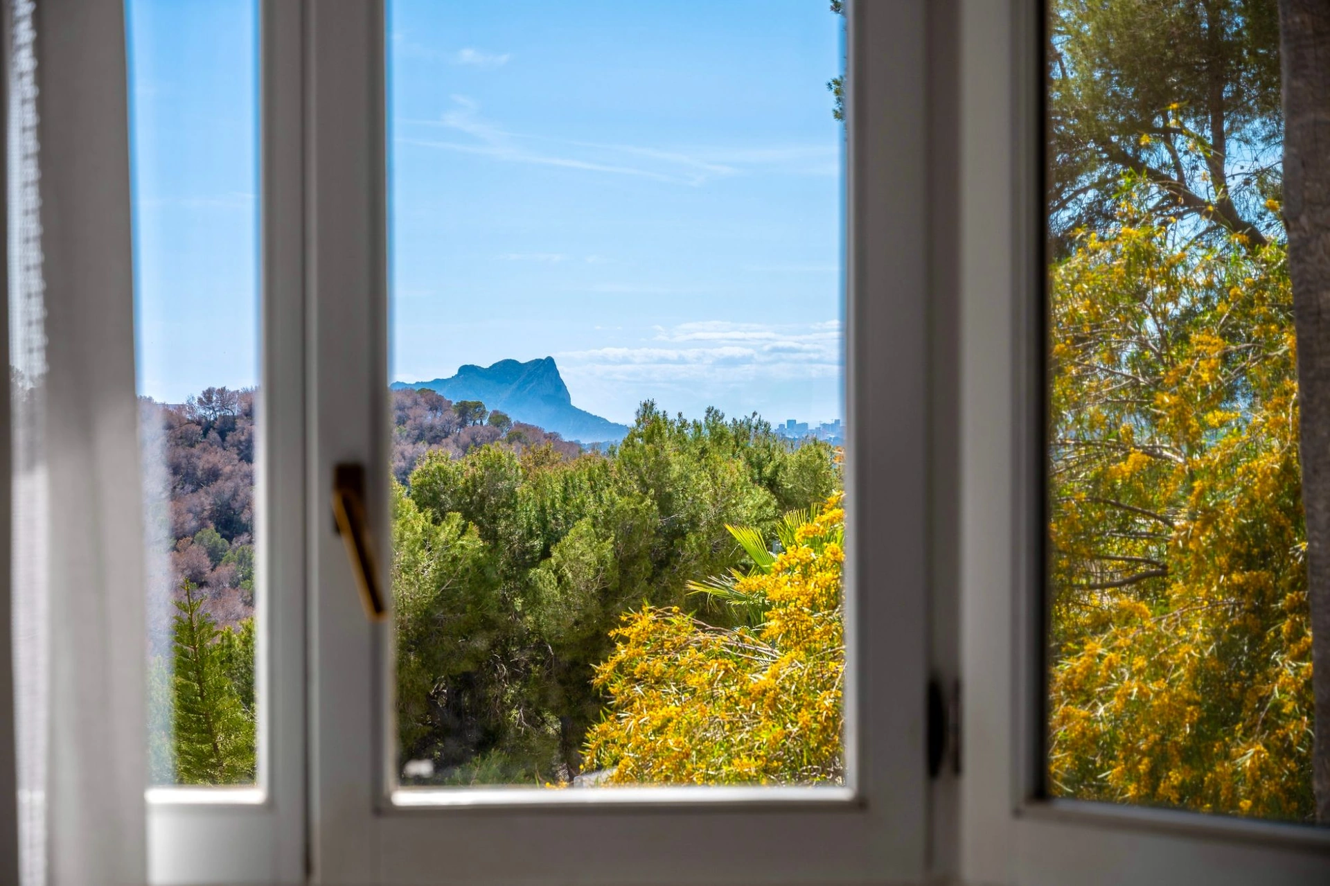 Villa con vistas al mar Mediterráneo con jacuzzi y sauna en venta en Moraira