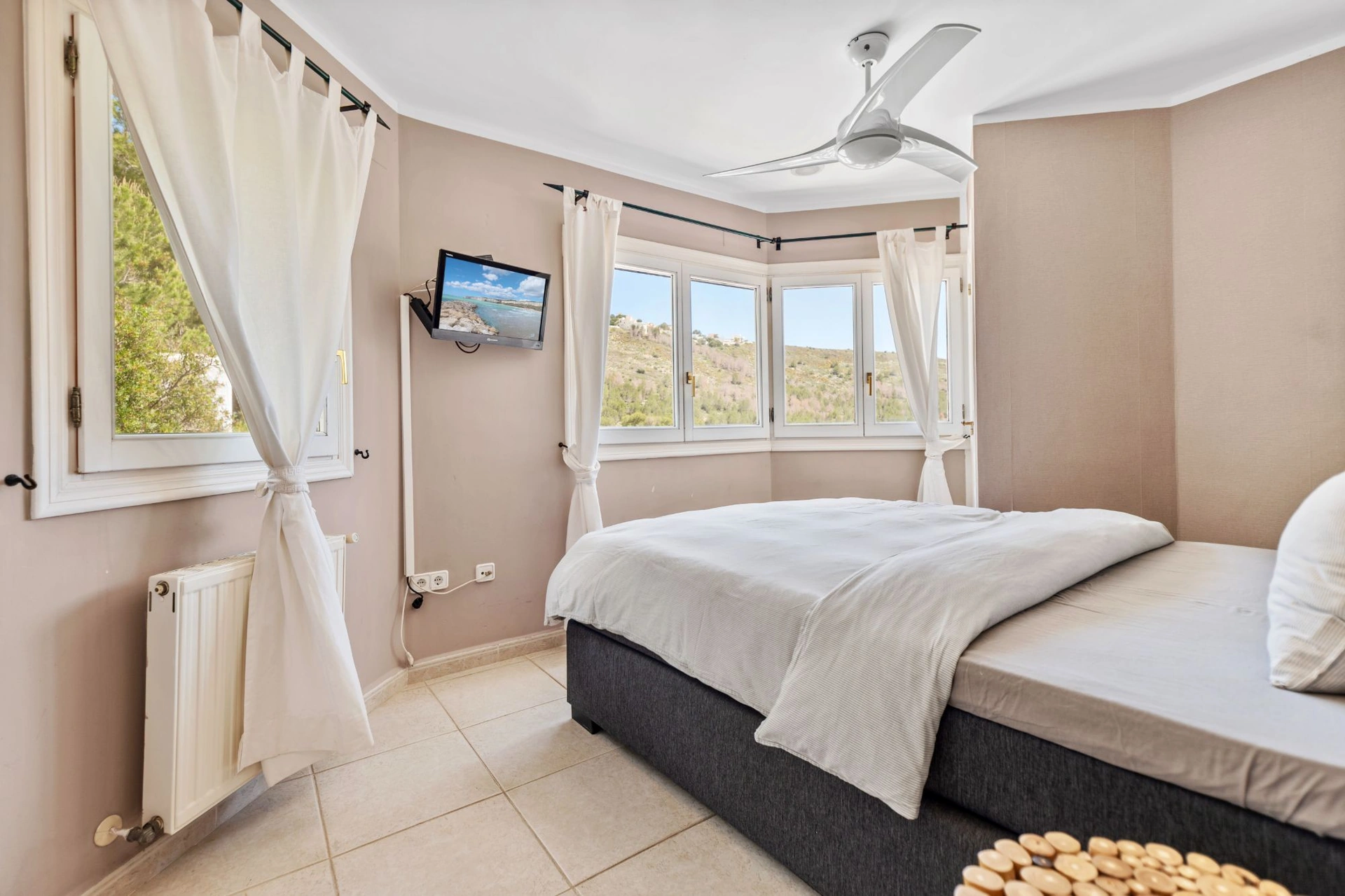 Villa con vistas al mar Mediterráneo con jacuzzi y sauna en venta en Moraira
