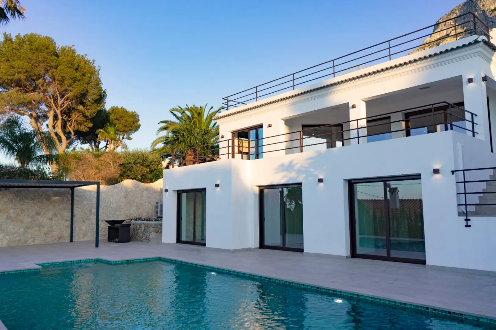 Villa moderna con vistas espectaculares al mar en Denia...