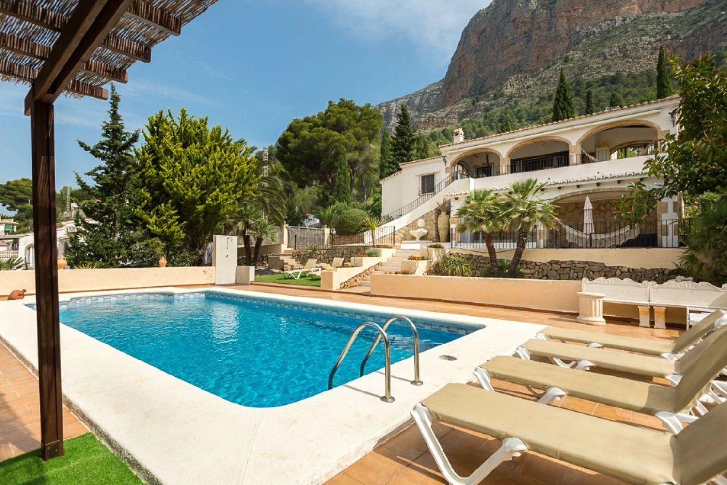 4562 - Bonita villa de estilo mediterraneo en la zona del montgo de javea