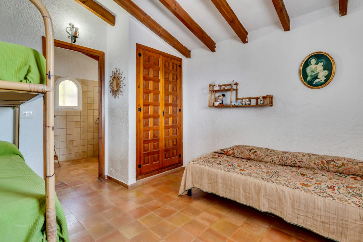 4668 - Villa mediterranea con impresionantes vistas al mar y montaña