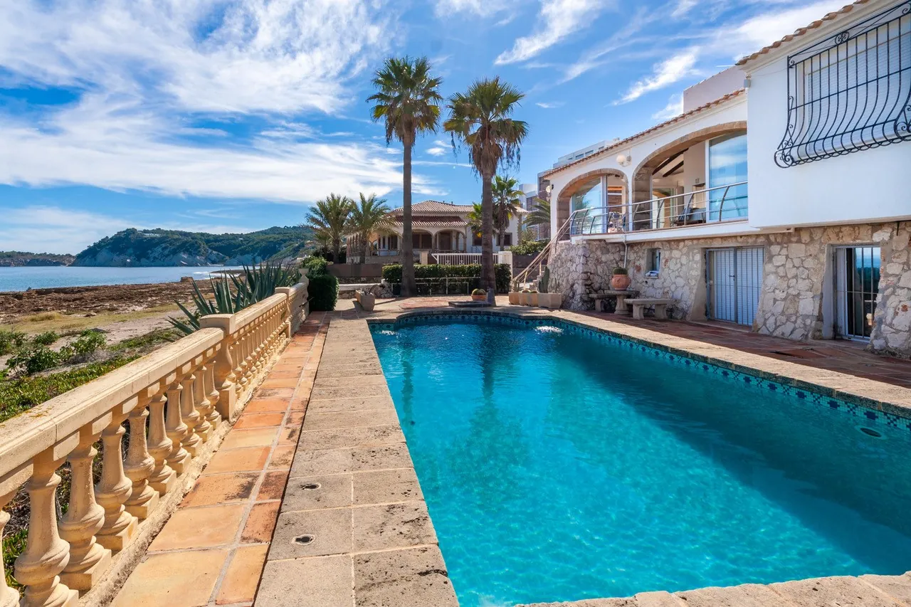 Mediterranean villa on the seafront