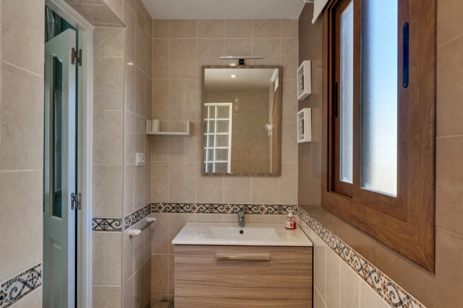 4798 - Exclusif Maison de ville à Jávea, à 500m de la mer, avec 4 chambres et piscine commune.