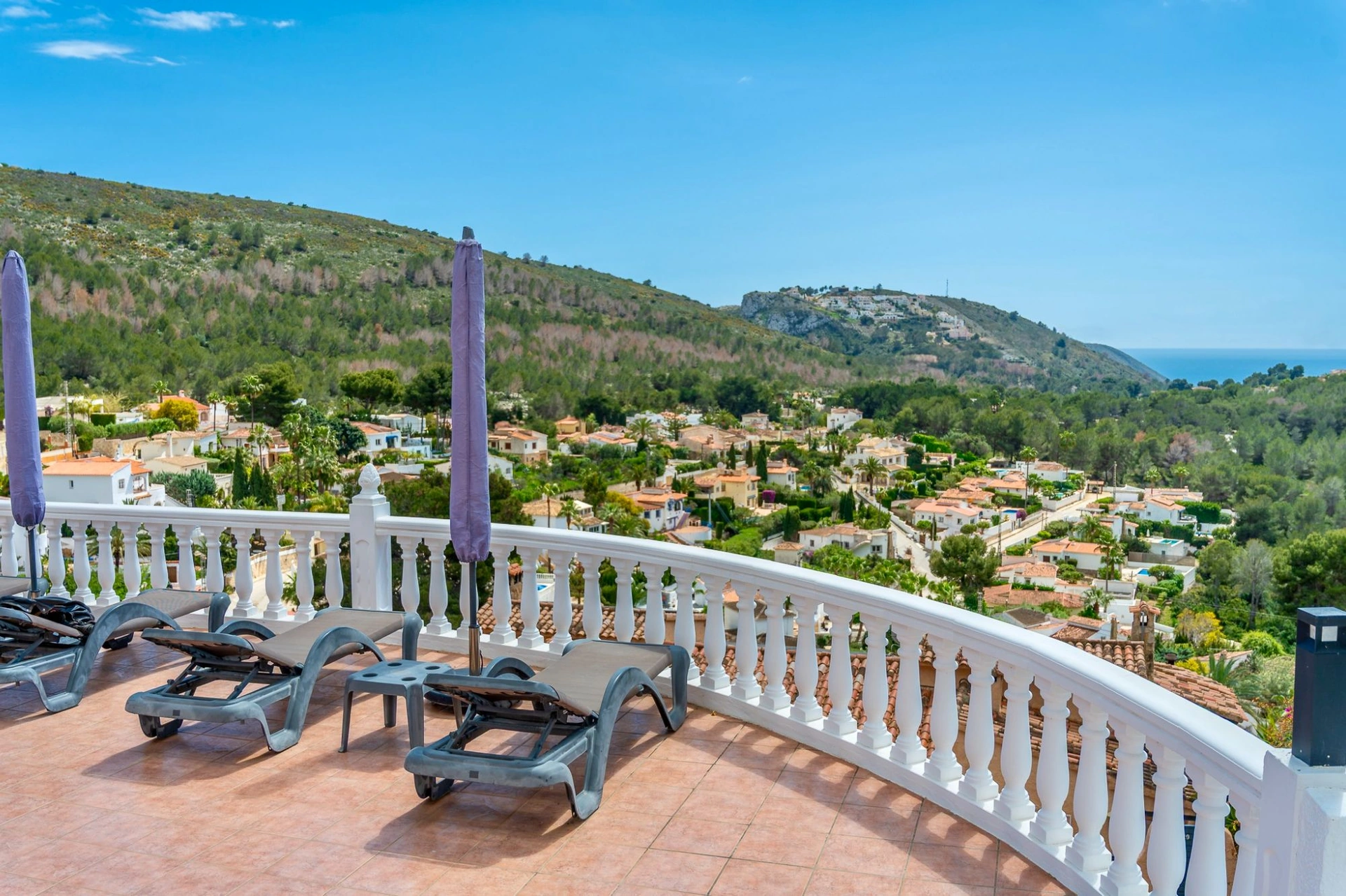 Villa con vistas al mar Mediterráneo con jacuzzi y sauna en venta en Moraira