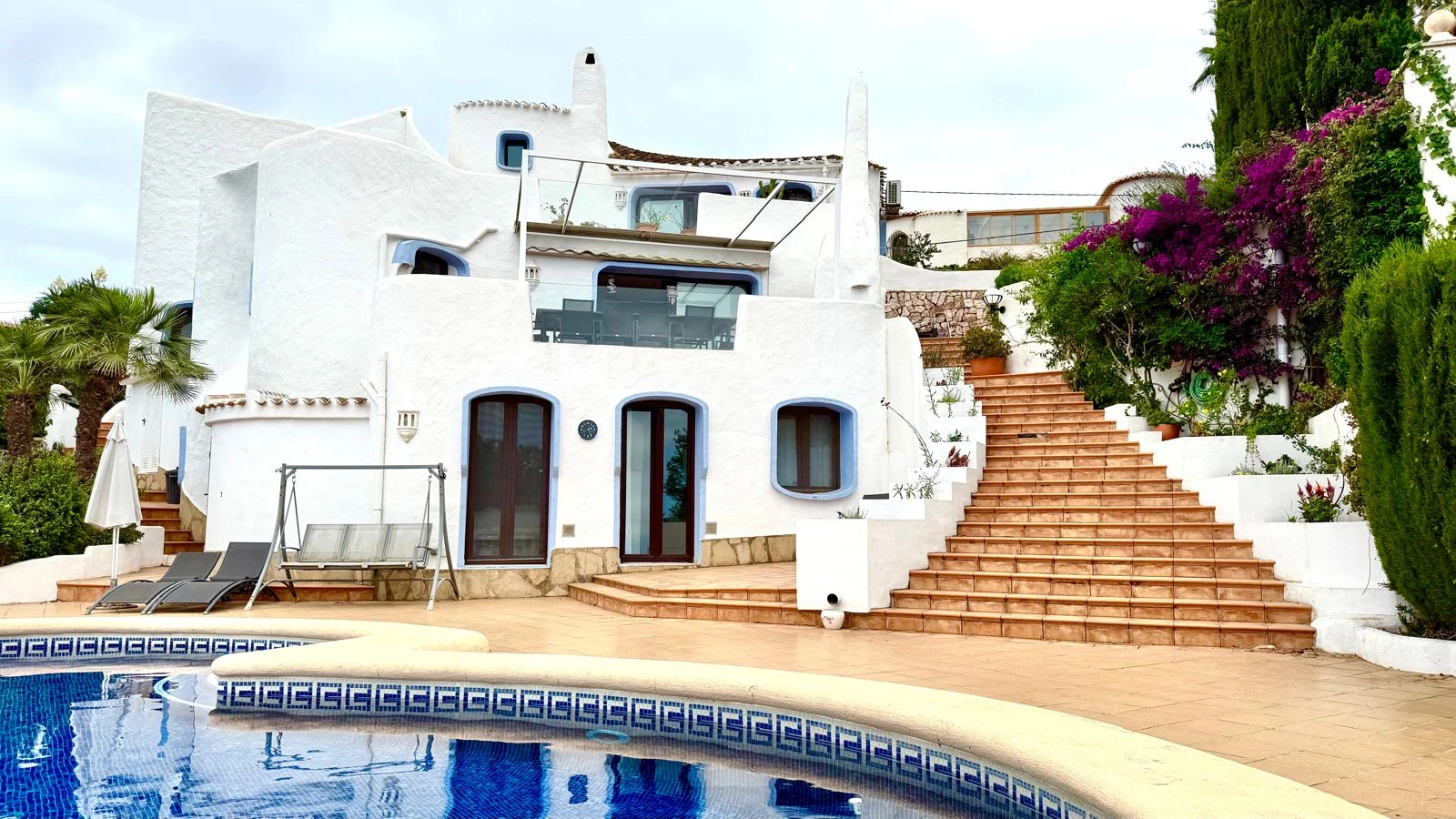 CRJC210527 - Charmante villa de style ibicenco avec vue panoramique sur la mer à Jávea.