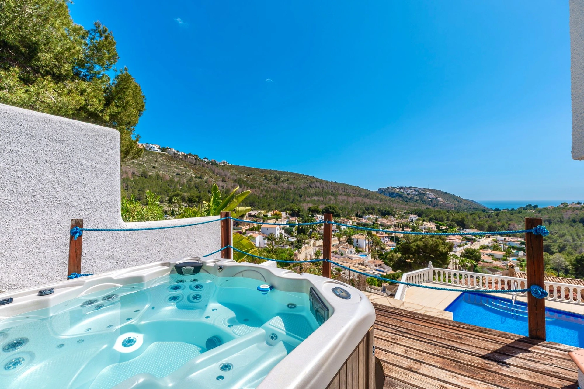 Villa con vistas al mar Mediterráneo con jacuzzi y sauna en venta en Moraira