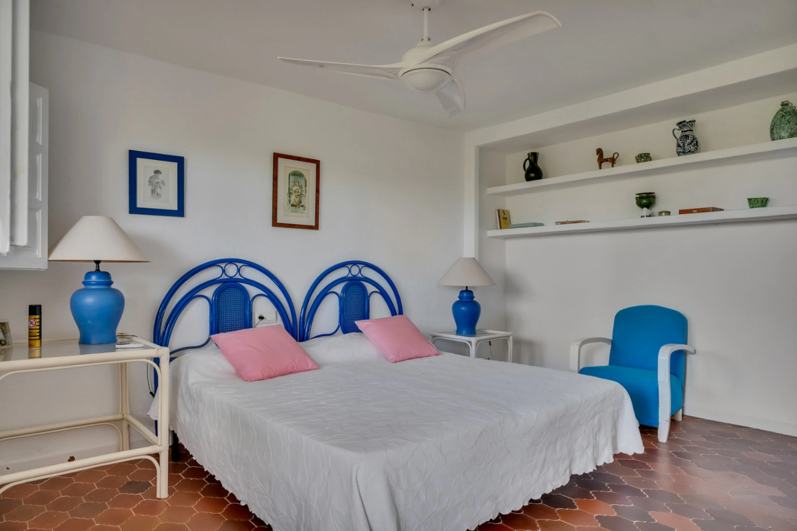 4825 - Villa impressionnante avec des vues incroyables sur la mer dans la urbanisation El Tosalet.