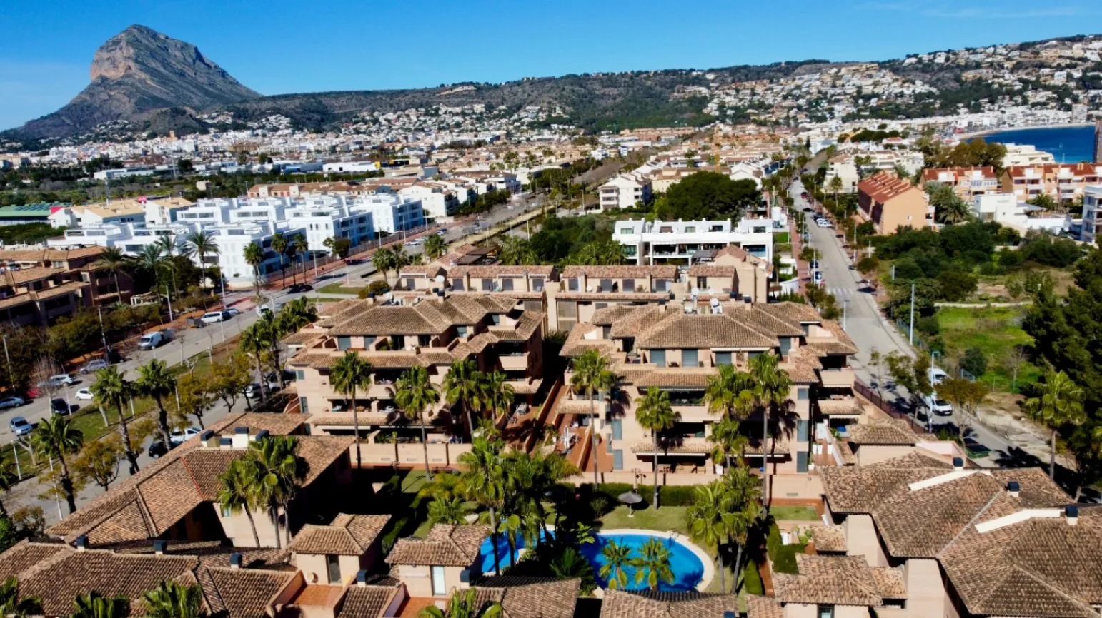 4691 - Amplio y moderno atico duplex ubicado a 200M de la playa
