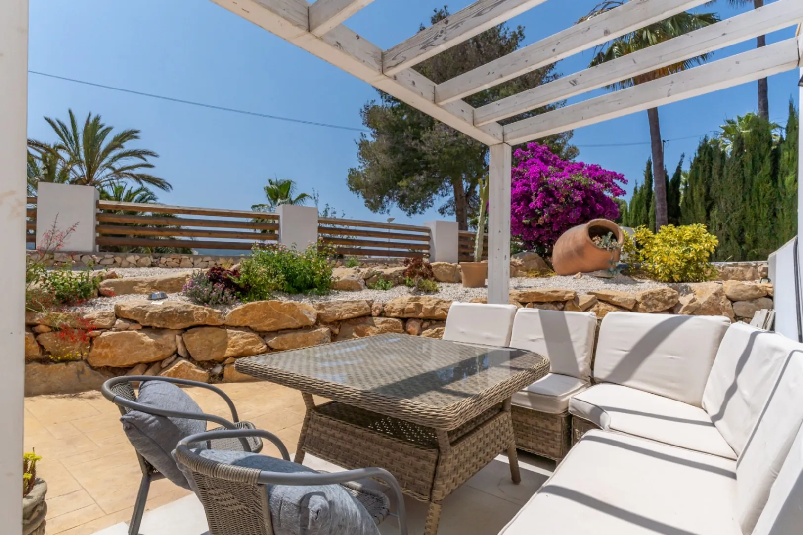 CRJC898930 - Elegante villa completamente renovada con vistas impresionantes en Rafalet, Jávea