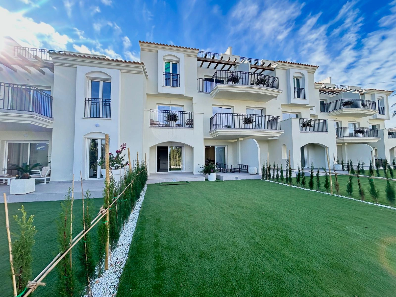 4673 - Apartamento planta baja con piscina en Denia
