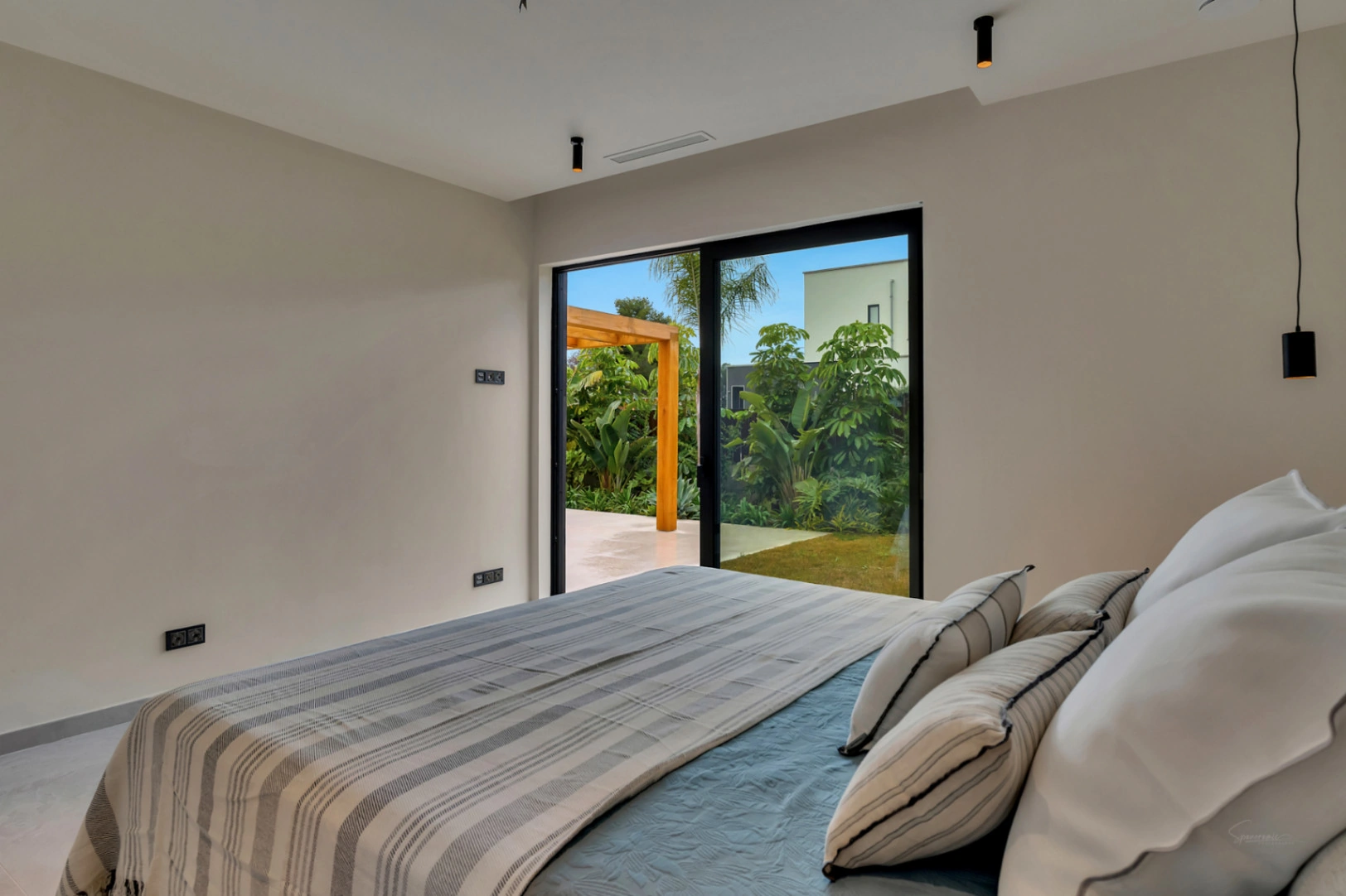 4810 - Villa de lujo de nueva construcción ubicada en una zona tranquila