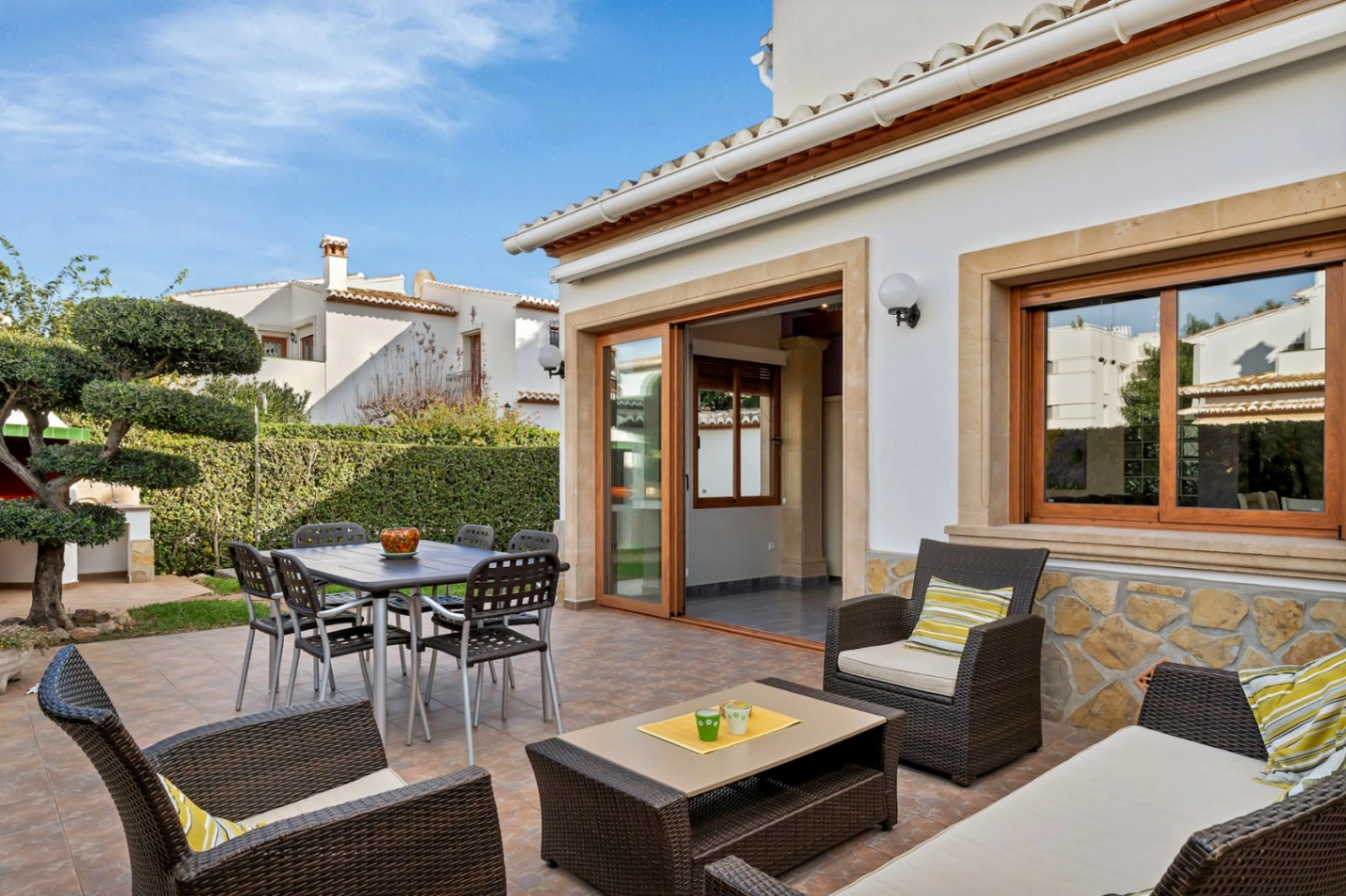 4798A - Exclusivo Adosado en Jávea, a 500m. del mar, con 4 dormitorios y piscina comunitaria