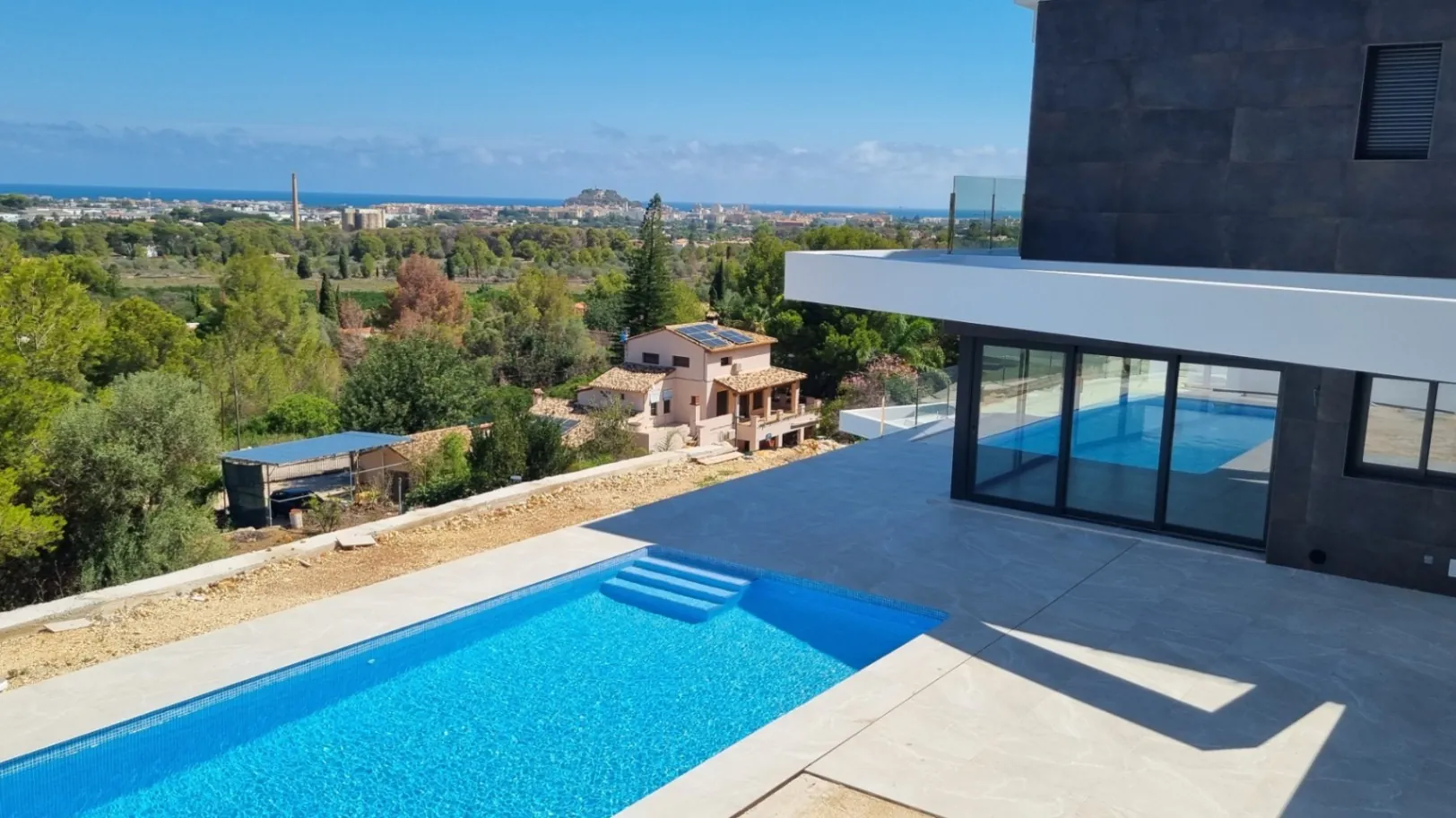 4507 - Villa de nueva construcción con vistas al mar a la Venta en Denia