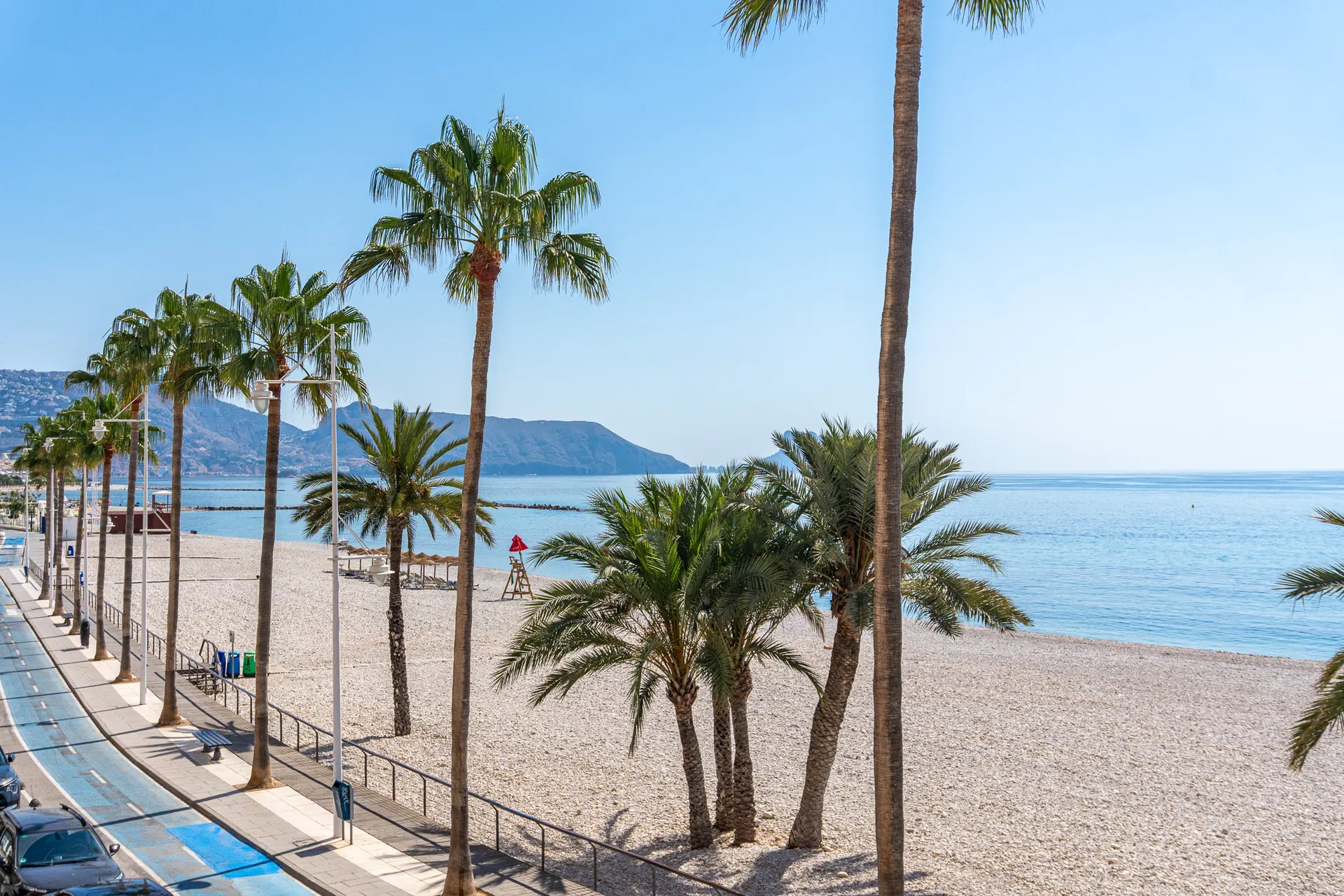 CRCB46944 - Vida Frente al Mar: Apartamento Renovado de 2 Dormitorios en Venta en Altea a Solo Pasos del Mediterráneo