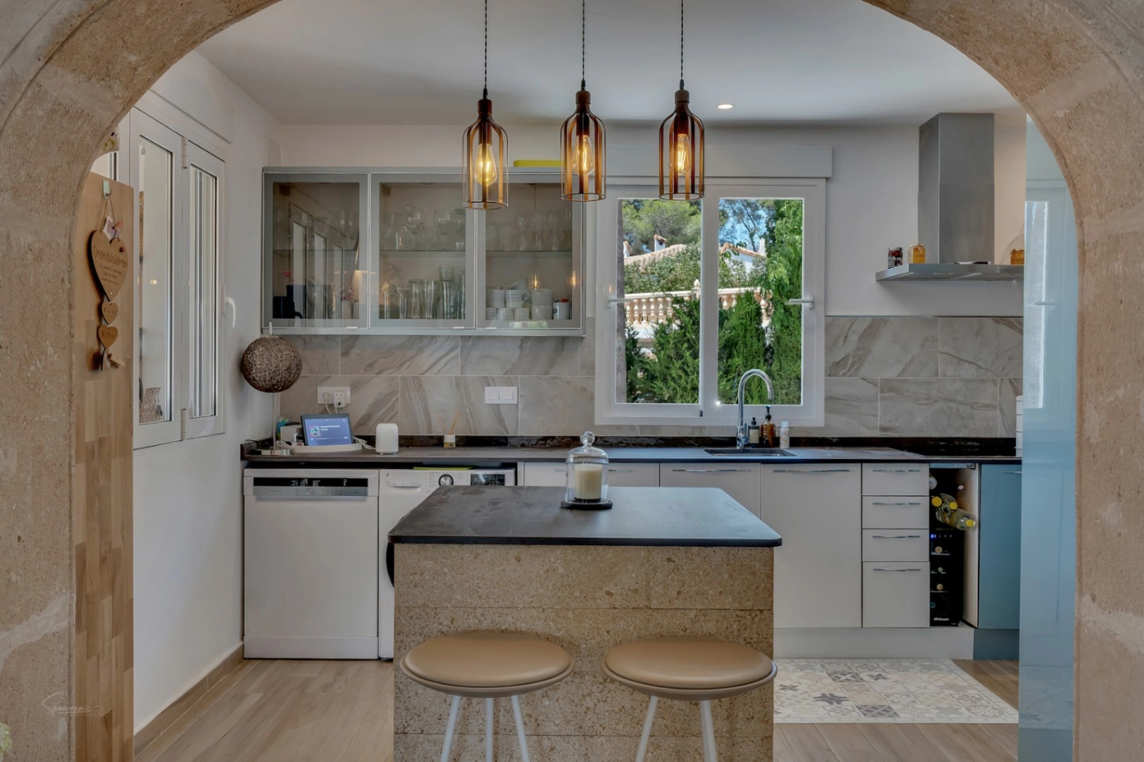 CRJC898930 - Elegante villa completamente renovada con vistas impresionantes en Rafalet, Jávea