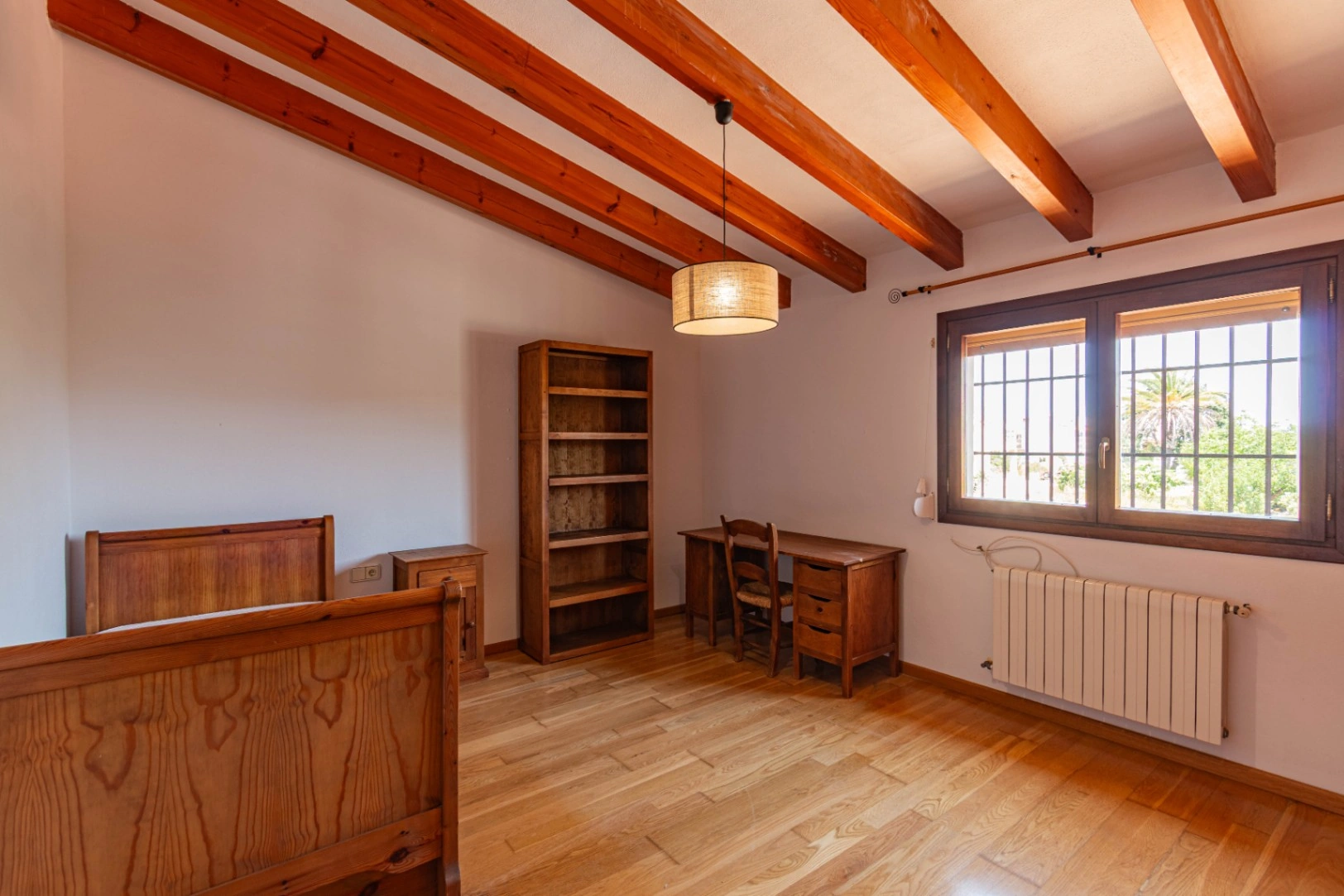 Chalet de 5 dormitorios en Gata de Gorgos disponible para alquiler de larga temporada