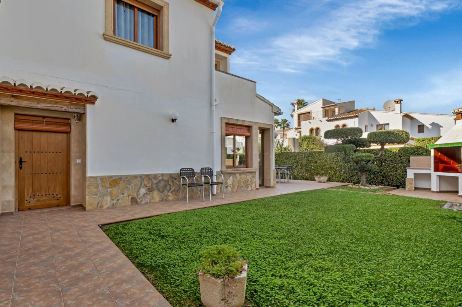 4798 - Exclusif Maison de ville à Jávea, à 500m de la mer, avec 4 chambres et piscine commune.