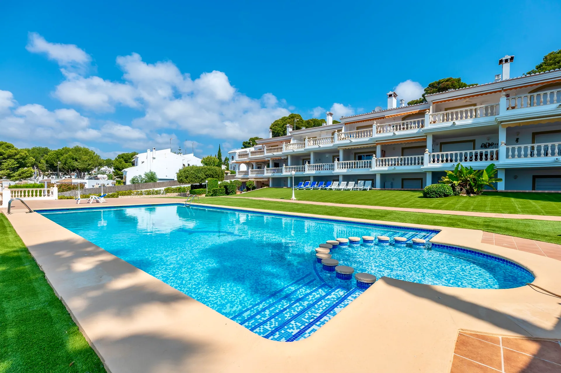CRCB74550 - Amplio dúplex sureste con vistas al mar en venta en Moraira