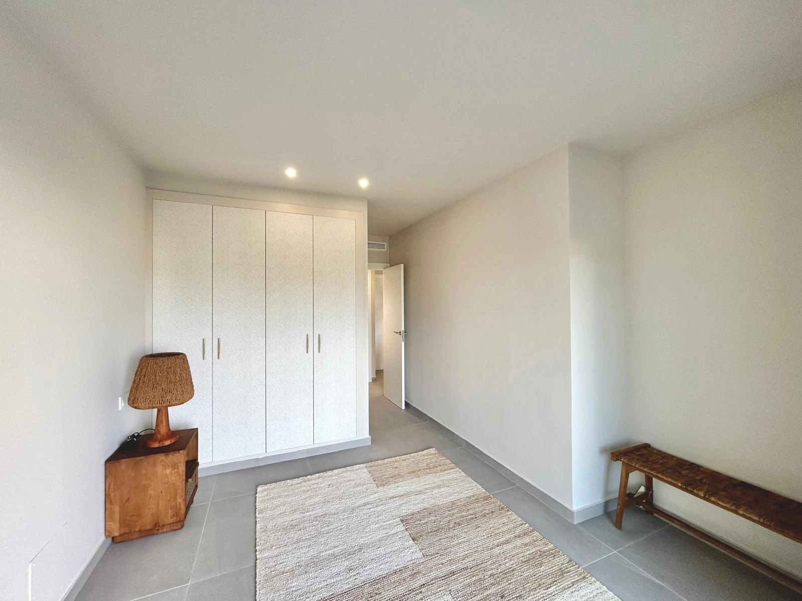 4673 - Apartamento planta baja con piscina en Denia