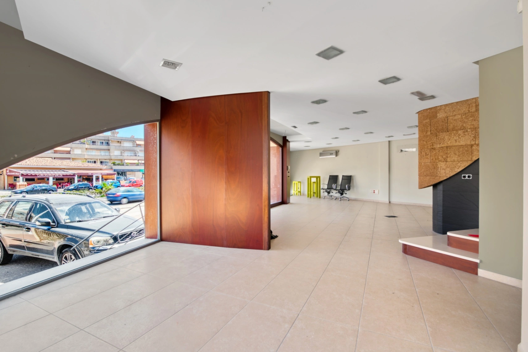 CRP067891 - Prime Javea Commercial Gem: ¡Versátil unidad comercial de 200m2 en el centro estratégico de Jávea!
