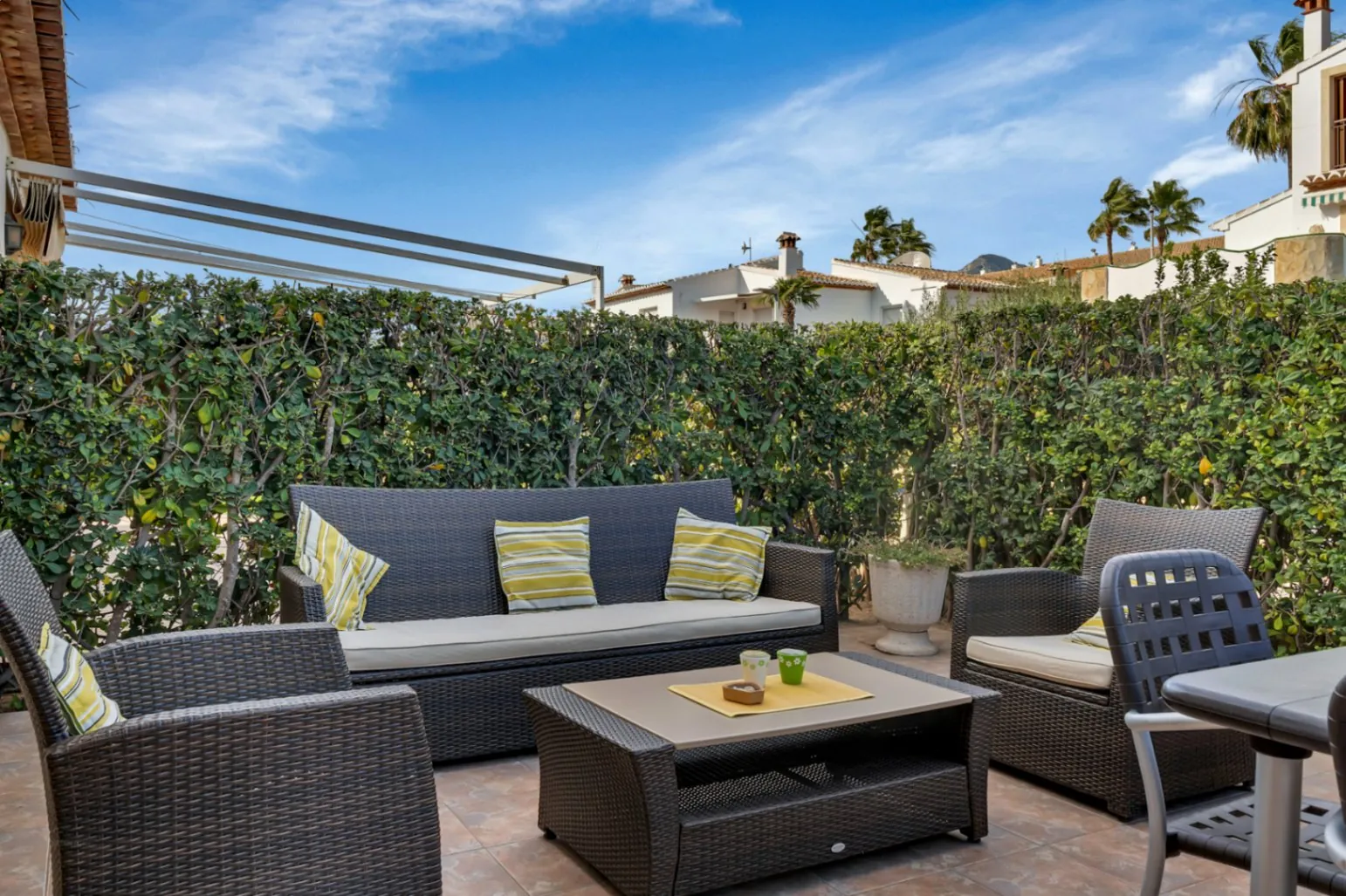 4798A - Exclusivo Adosado en Jávea, a 500m. del mar, con 4 dormitorios y piscina comunitaria