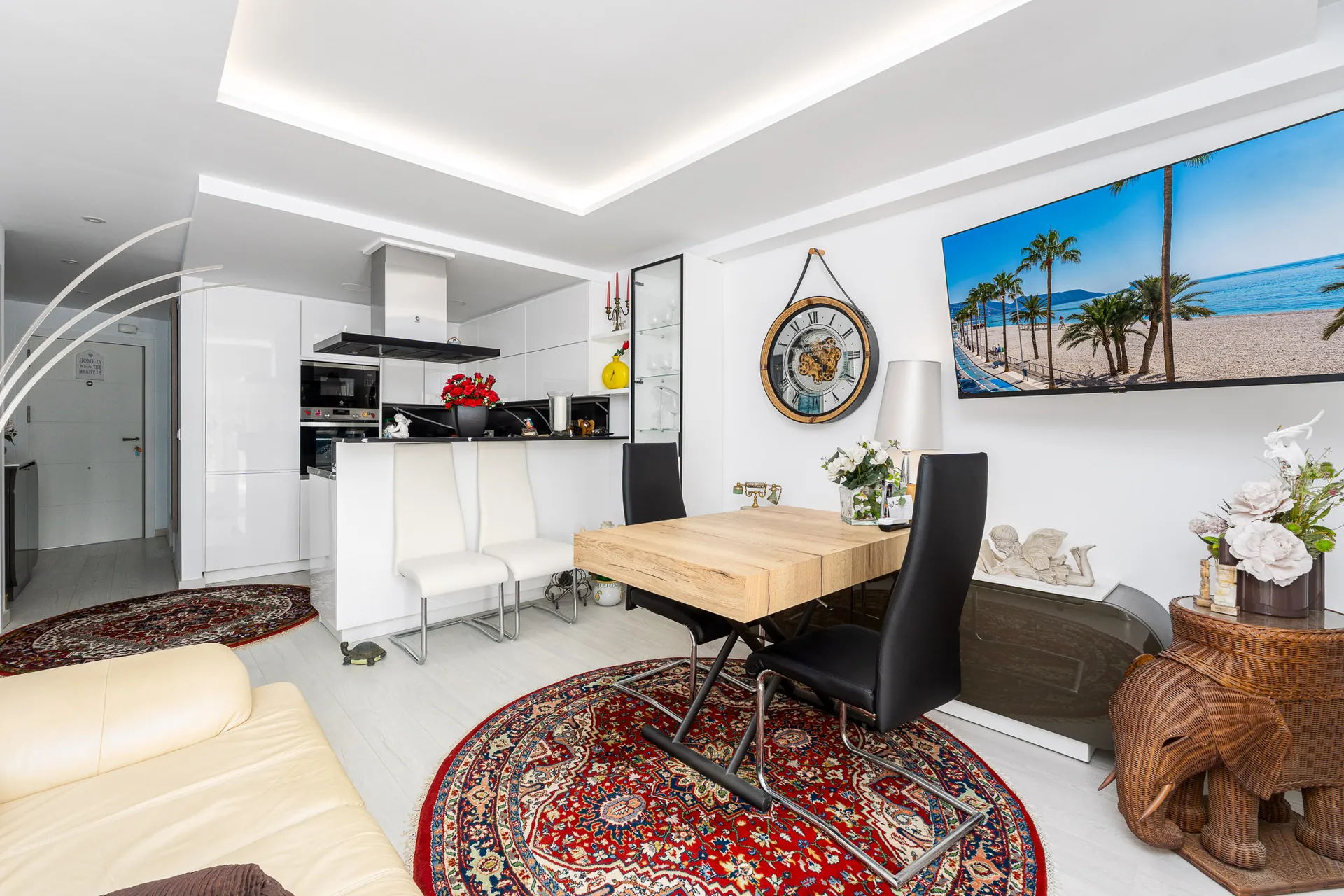CRCB46944 - Vida Frente al Mar: Apartamento Renovado de 2 Dormitorios en Venta en Altea a Solo Pasos del Mediterráneo