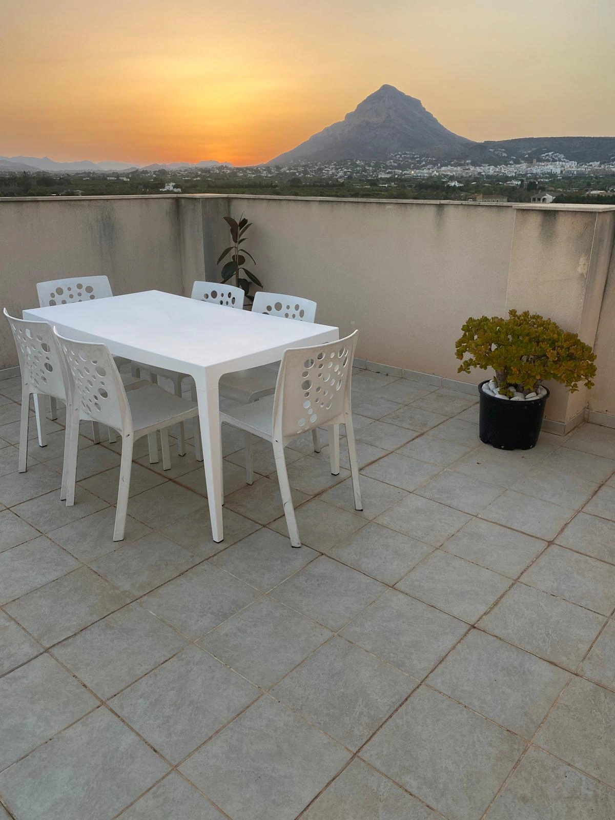 CR1049 - Ático Dúplex con inmensa terraza de 103m2 en la zona del arenal de Jávea