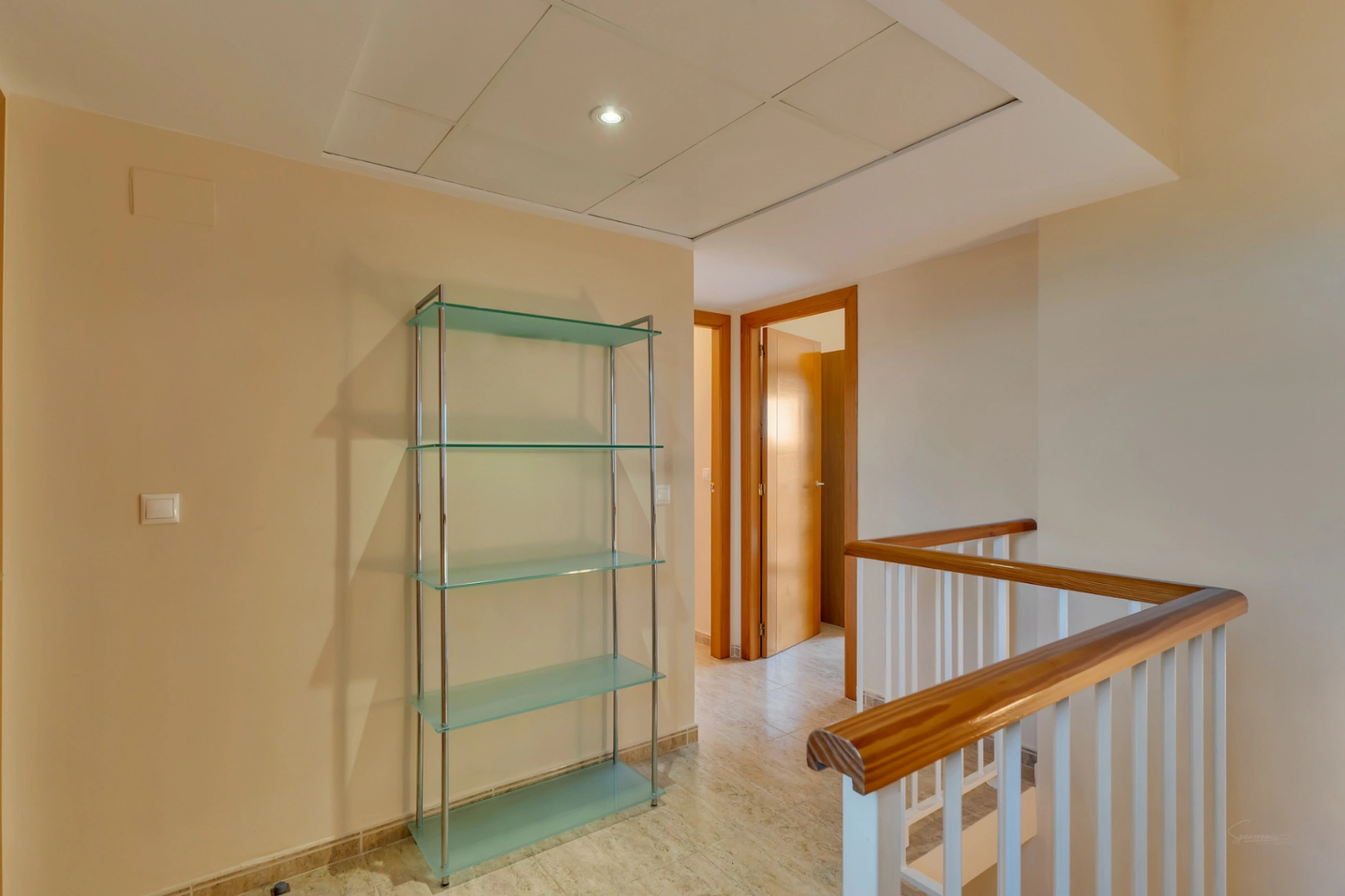 4776 - Apartamento espacioso de tres habitaciones muy cerca del mar