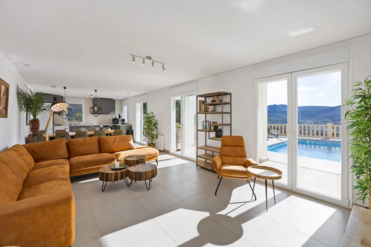 Chalet/Villa en venta en Alcalali