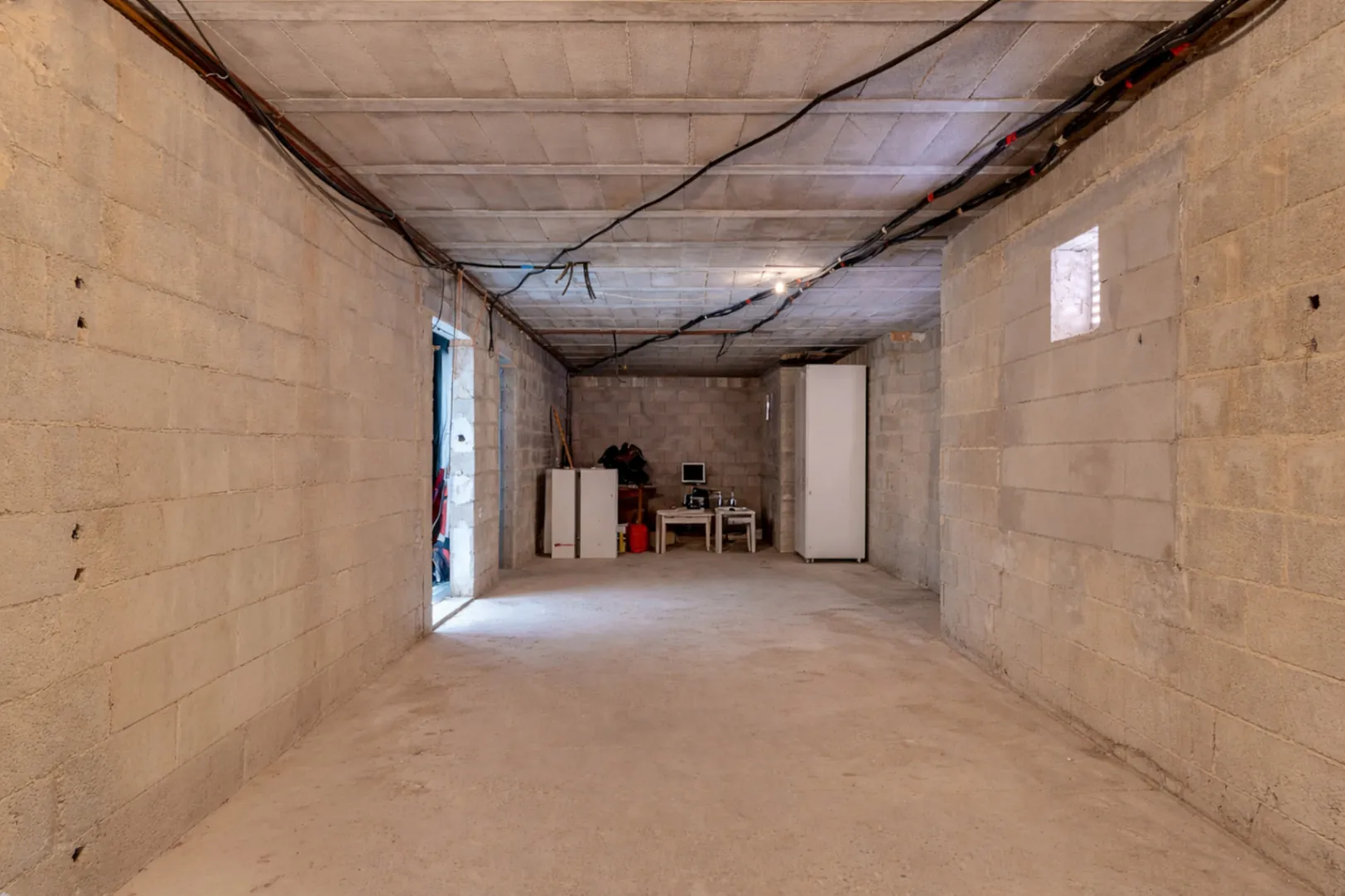 4337 - Villa dans un quartier exceptionnellement calme, avec une vue dégagée et un grand potentiel.