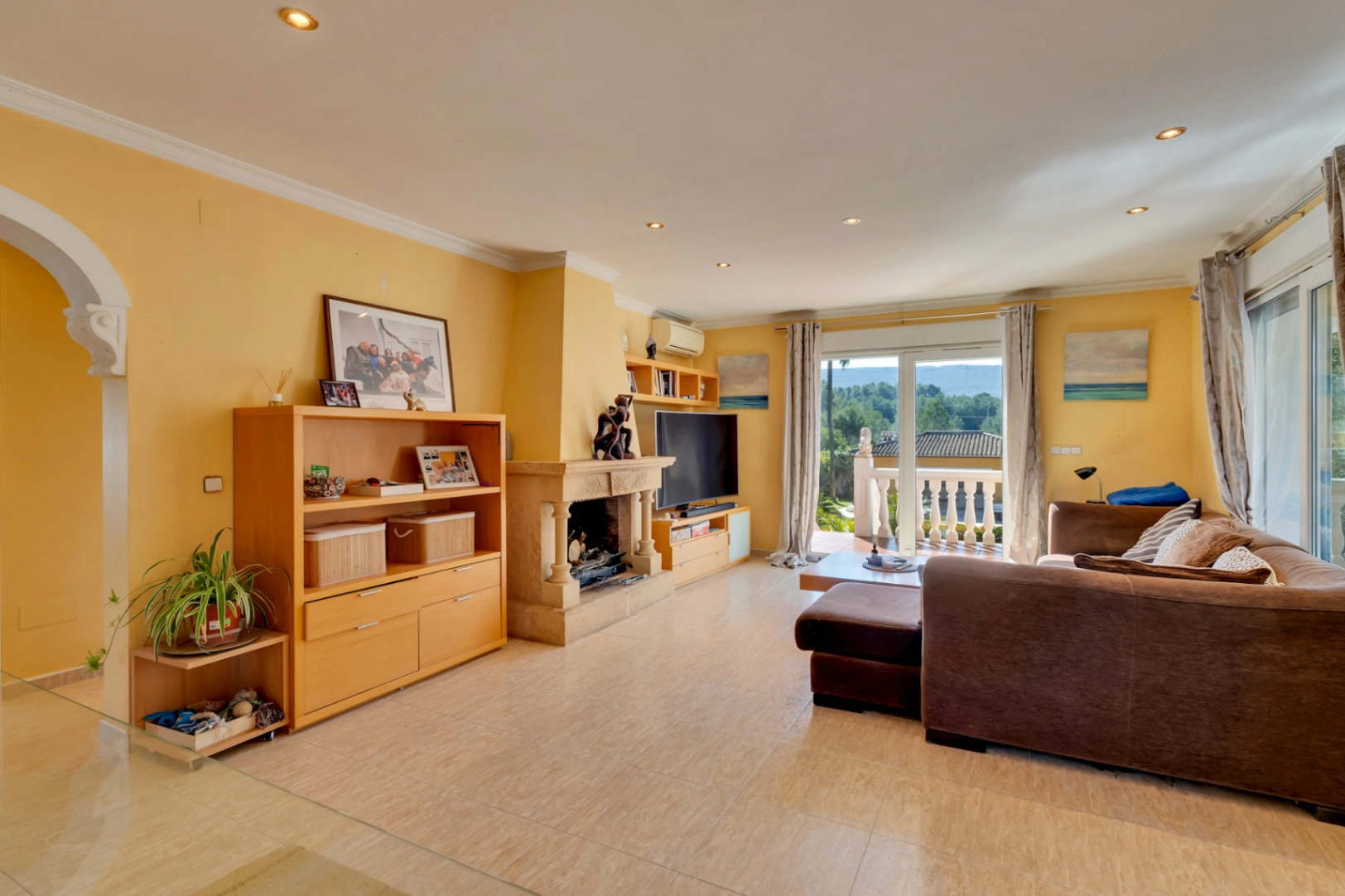 4337 - Villa dans un quartier exceptionnellement calme, avec une vue dégagée et un grand potentiel.