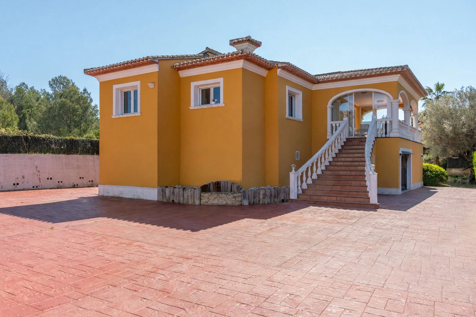 4337 - Villa dans un quartier exceptionnellement calme, avec une vue dégagée et un grand potentiel.
