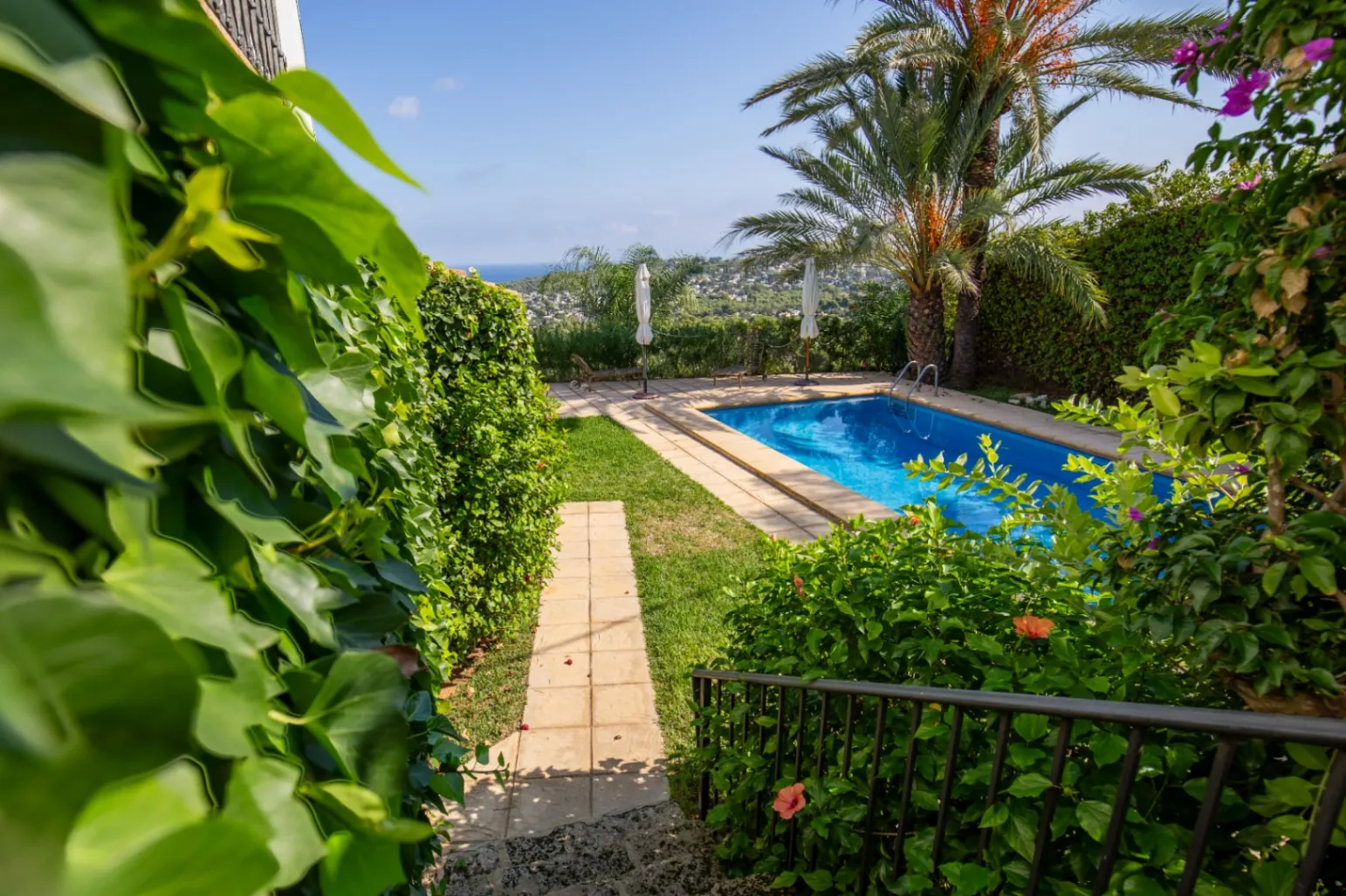 CR1047 - Villa con espectaculares vistas al mar en la urbanizacion ´´El Tosalet´´ en  Jávea