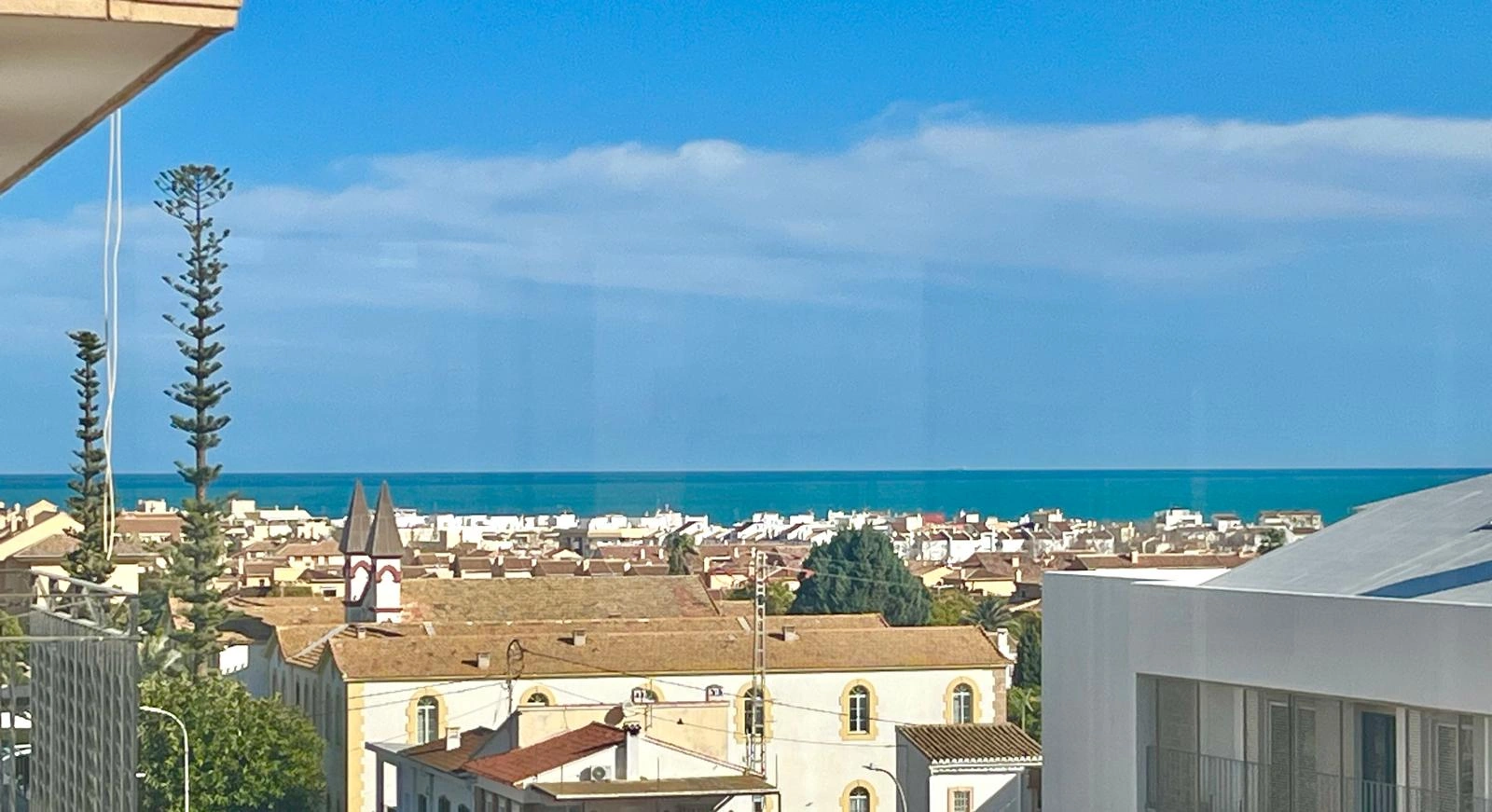 Ático con vistas al mar entre el puerto y el Casco Histórico de Jávea...