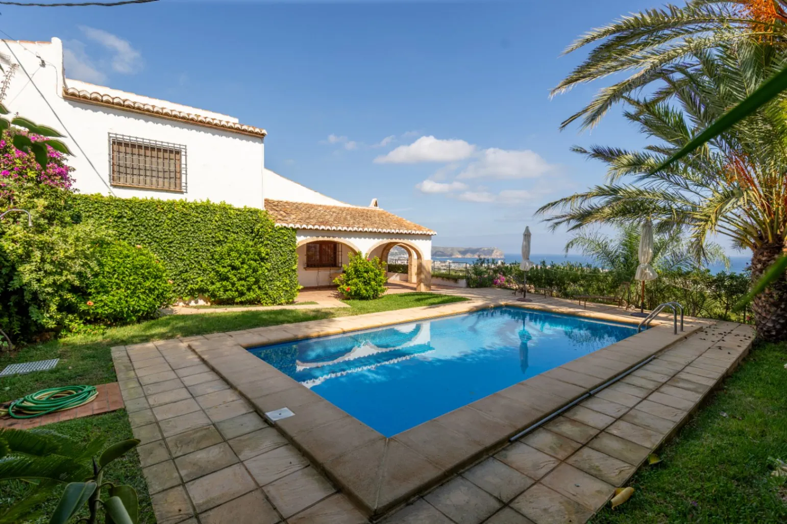 CR1047 - Villa con espectaculares vistas al mar en la urbanizacion ´´El Tosalet´´ en  Jávea