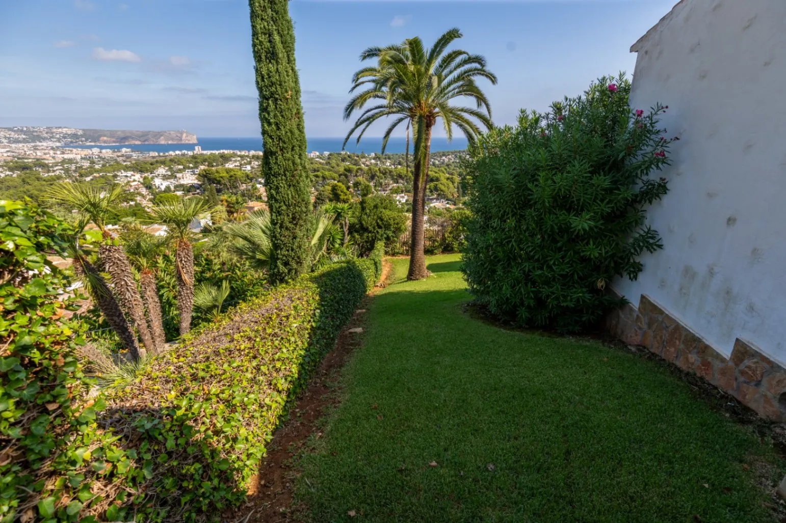 CR1047 - Villa con espectaculares vistas al mar en la urbanizacion ´´El Tosalet´´ en  Jávea