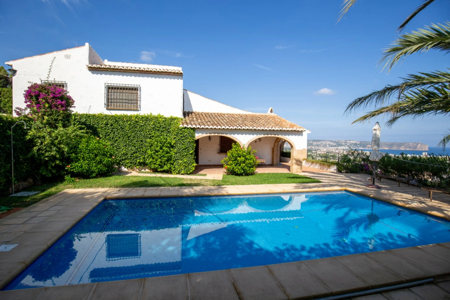 CR1047 - Villa con espectaculares vistas al mar en la urbanizacion ´´El Tosalet´´ en  Jávea