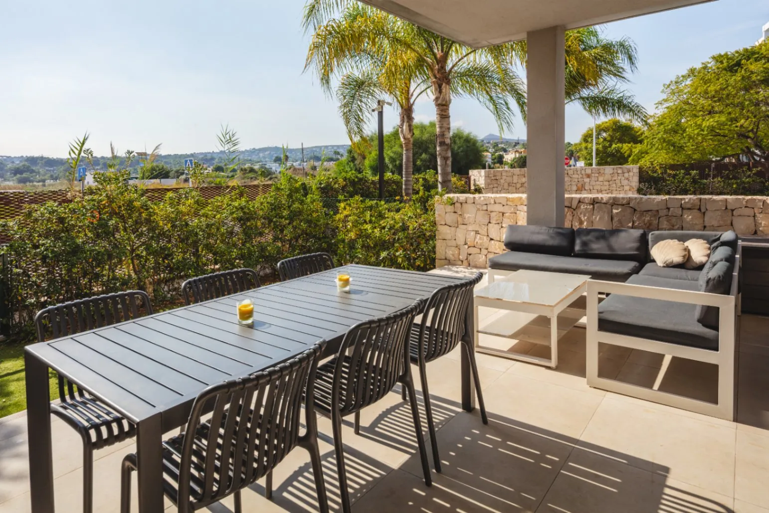 CR1055 - Planta baja con encanto a escasos 350 metros del mar en Jávea