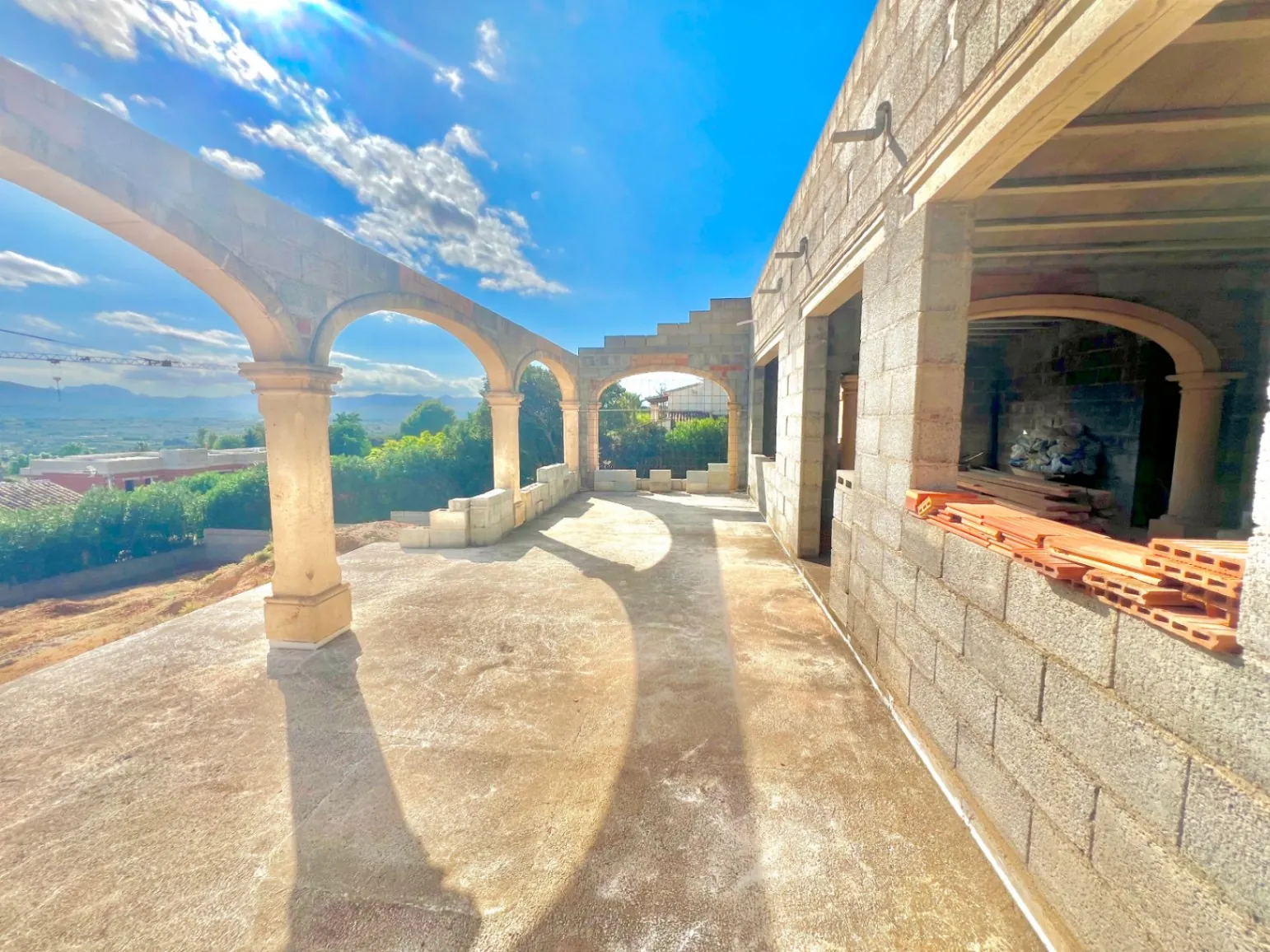 4782 - Propiedad con gran parcela, con una construcción para finalizar, en una demandada zona de Jávea