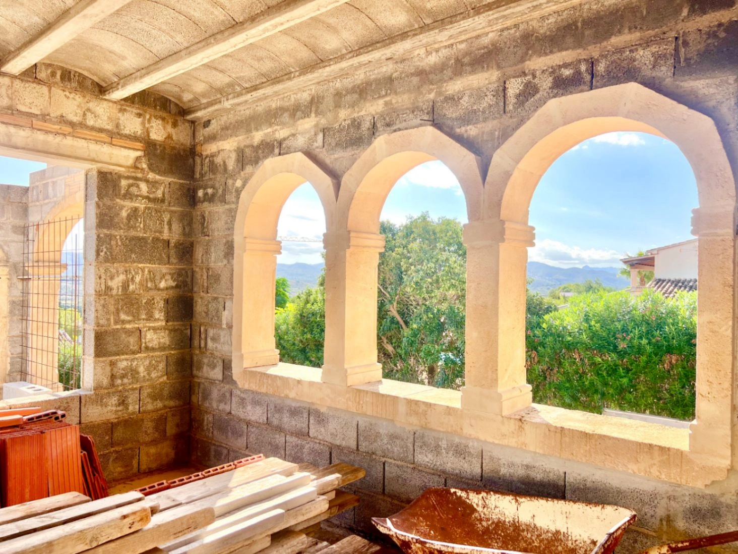 4782 - Propiedad con gran parcela, con una construcción para finalizar, en una demandada zona de Jávea